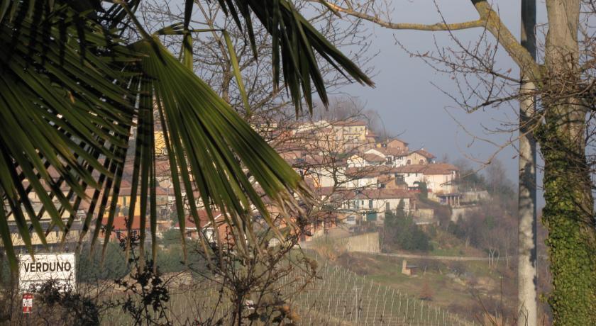 Cascina Arcangelo Raffaele Verduno Extérieur photo