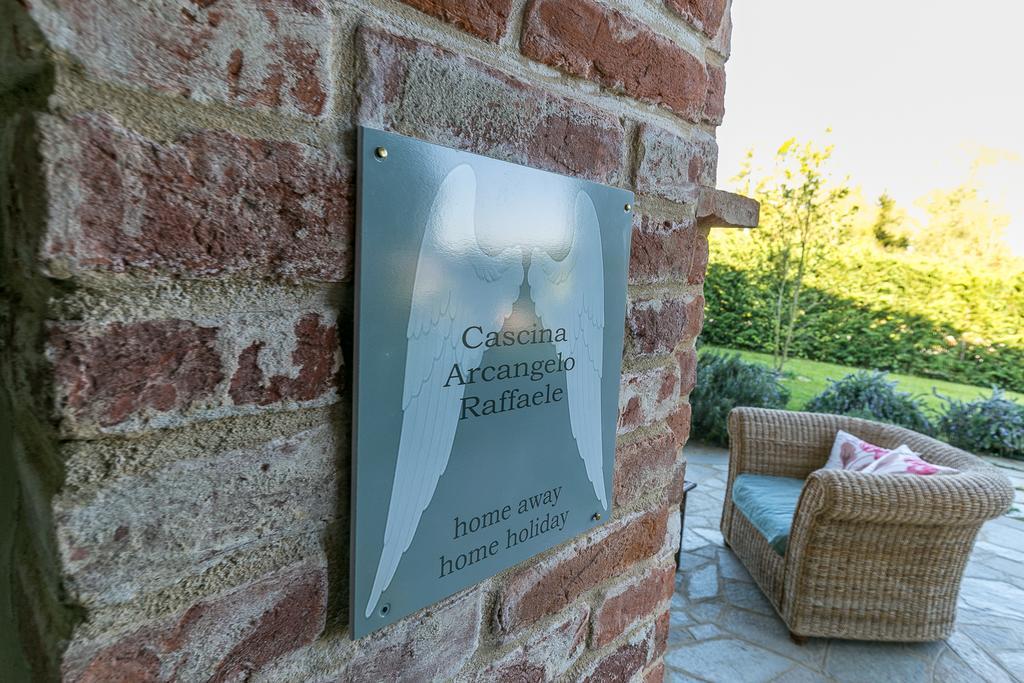 Cascina Arcangelo Raffaele Verduno Extérieur photo